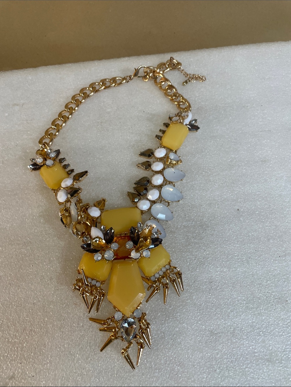 Yellow Gem-Accent Gold Necklace — Bold Statement Style